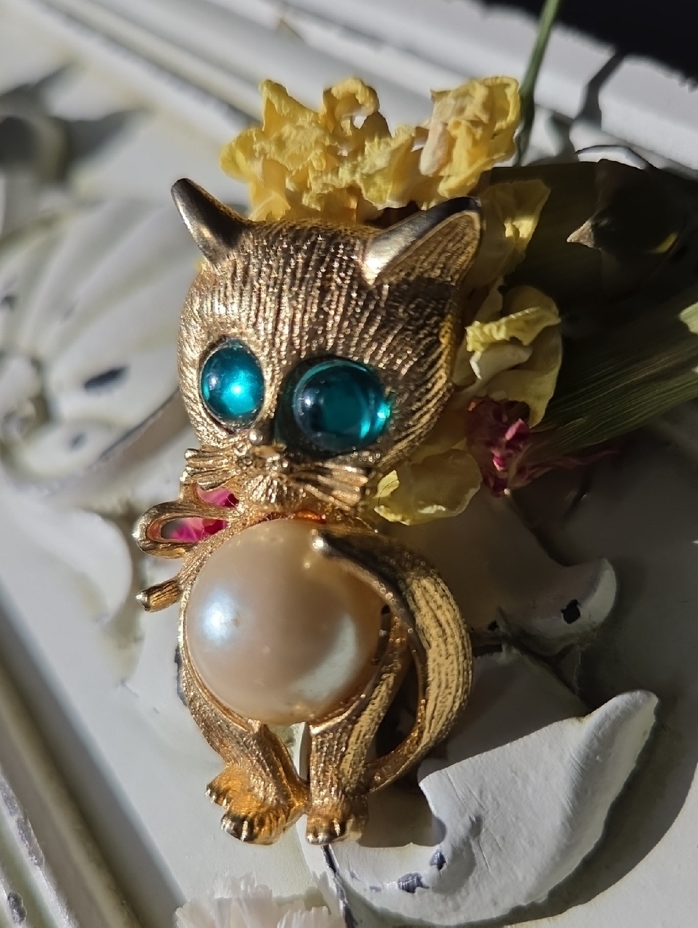Vintage Signed Sarah Coventry Cat Jelly Belly Brooch. - Picture 2 of 10